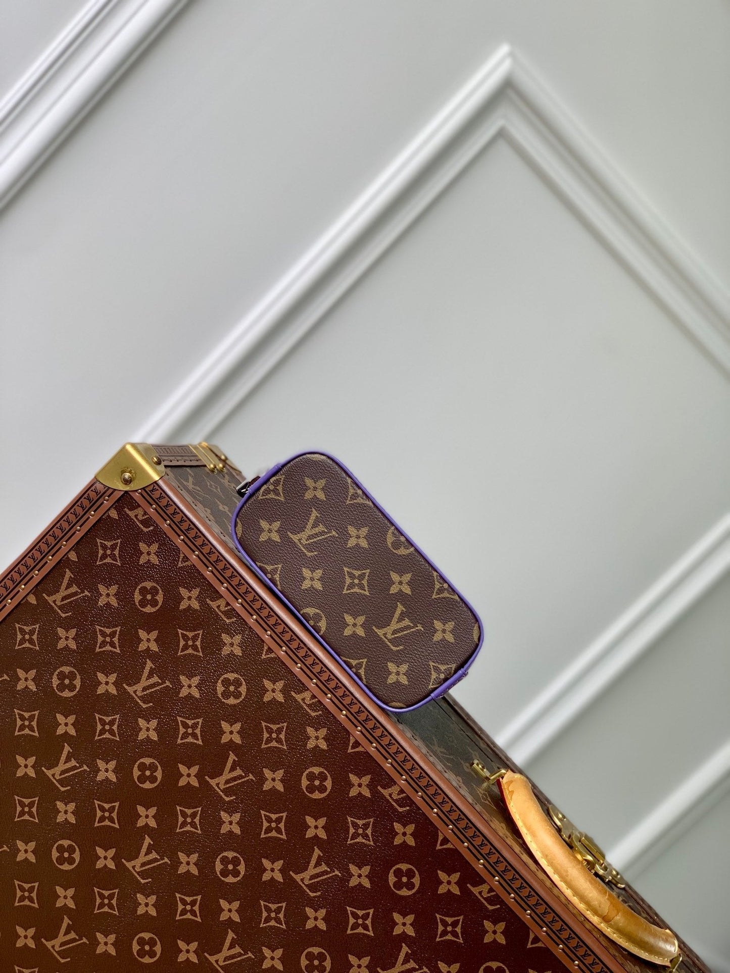 Alma Nano 18 Monogram Canvas Cuir de veau violet 