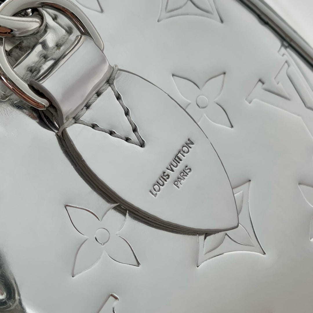 SPEEDY BANDOULI¨¨RE 20 IN SILVER MONOGRAM EMBOSSED CALFSKIN