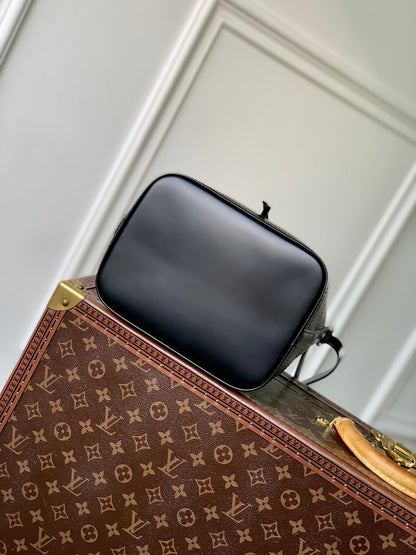 NO¨¦ BB 20 IN BLACK EPI LEATHER