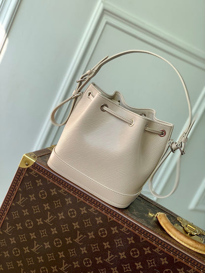NO¨¦ BB 20 IN QUARTZ WHITE EPI LEATHER