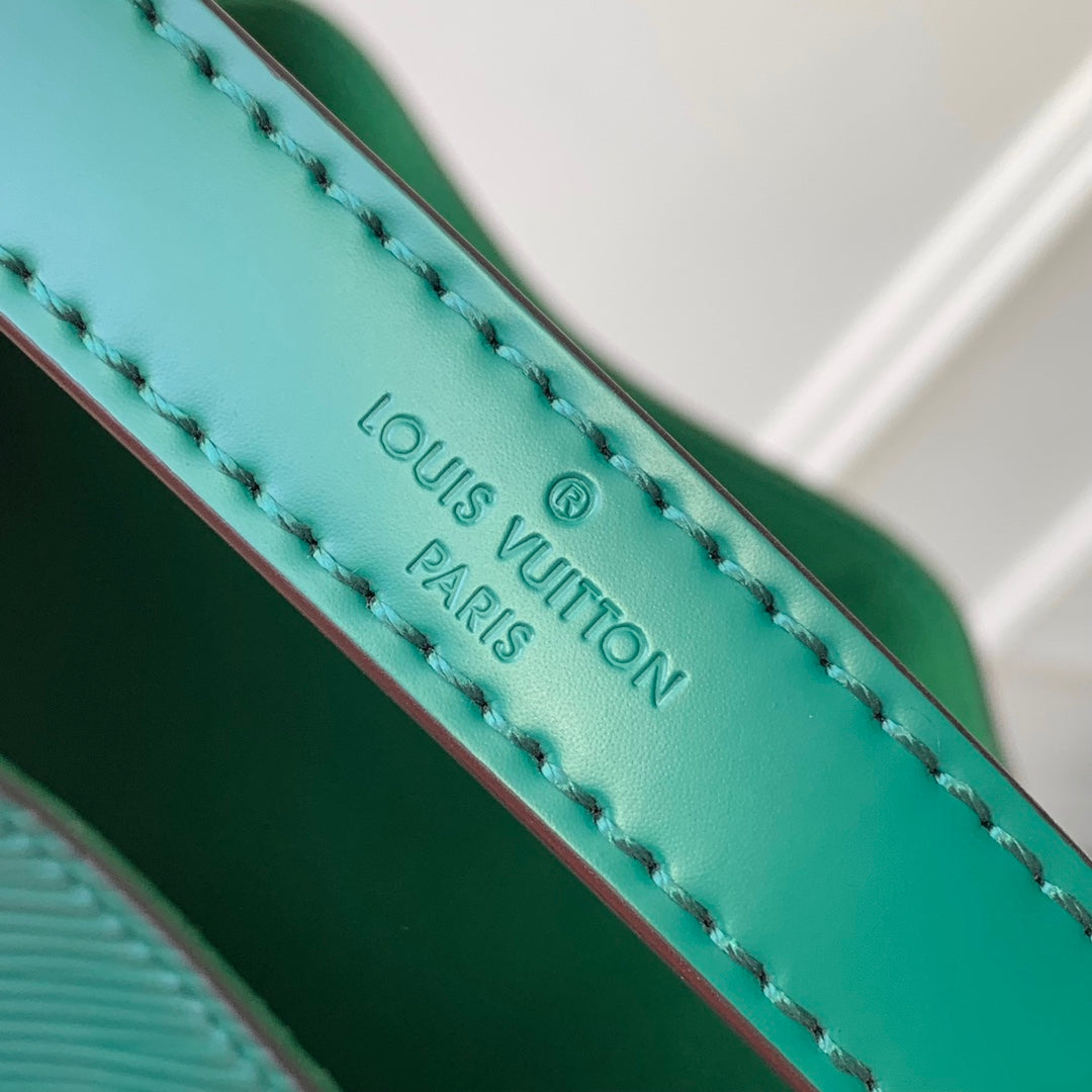 NO¨¦ BB 20 IN GREEN EPI LEATHER