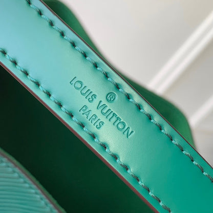 NO¨¦ BB 20 IN GREEN EPI LEATHER
