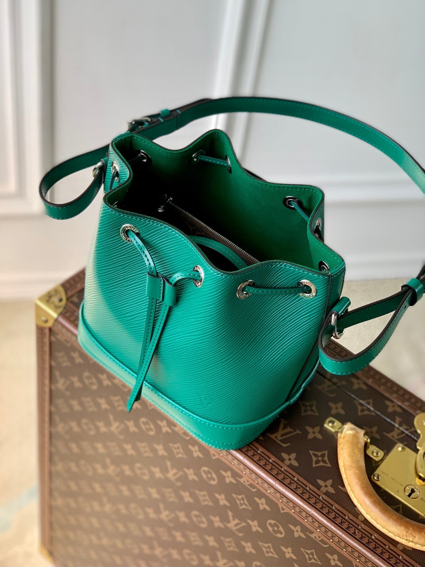 NO¨¦ BB 20 IN GREEN EPI LEATHER