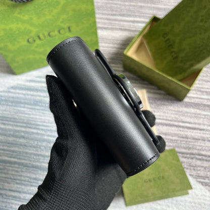 MINI CARTERA 11 EN PIEL DE BECERRO NEGRA