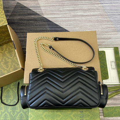 BOLSO PEQUEÑO MULTIBOLSILLOS MARMONT 25 EN PIEL DE BECERRO NEGRA CON HERRAJES DORADOS