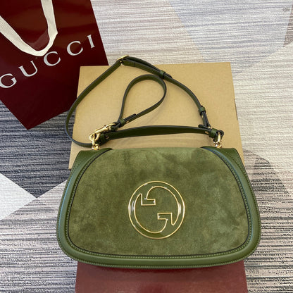 BOLSO DE HOMBRO MEDIANO BLONDIE 32 EN PIEL DE BECERRO VERDE ENEBRO Y ANTE CON HERRAJES DORADOS