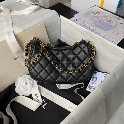 Bolso hobo cc de 24 peniques, 20 cm, piel de cordero negra, herrajes dorados