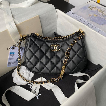 Bolso hobo cc de 24 peniques, 20 cm, piel de cordero negra, herrajes dorados