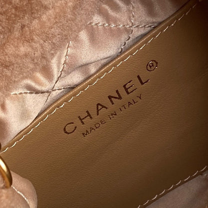 Bolso Hobo 22 CC 24K de 20 cm de piel de lana marrón