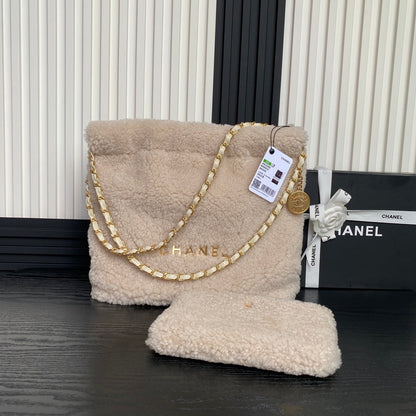 Bolso Hobo 22 CC 24K de 35 cm de lana beige 