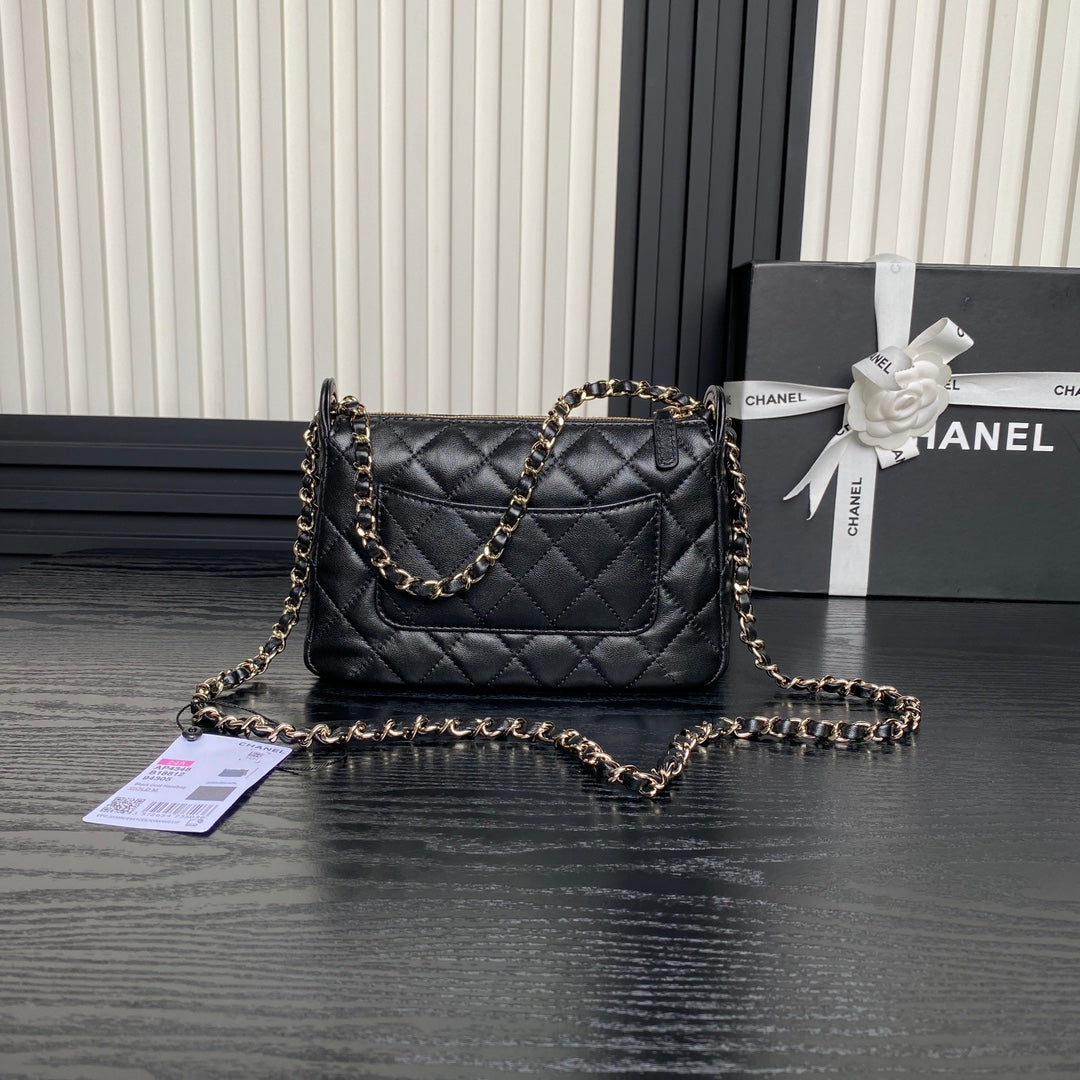 CC 25C Clutch con correa 21cm Piel de becerro negra