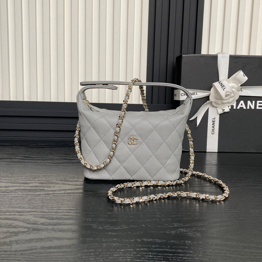 Bolso Hobo CC 25C de 21,5 cm con asa superior en piel de becerro granulada gris
