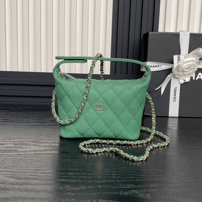Bolso Hobo CC 25C de 21,5 cm con asa superior en piel de becerro granulada verde oscuro