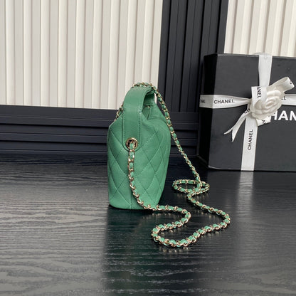Bolso Hobo CC 25C de 21,5 cm con asa superior en piel de becerro granulada verde oscuro