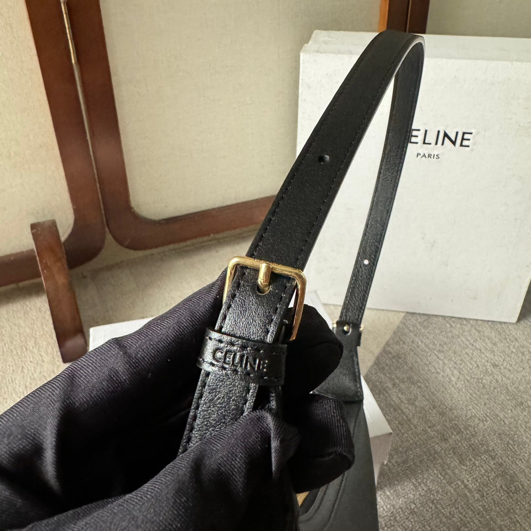 BOLSO PEQUEÑO HELOËSE CUIR 22 EN PIEL DE BECERRO NEGRA CON LOGOTIPO EN RELIEVE