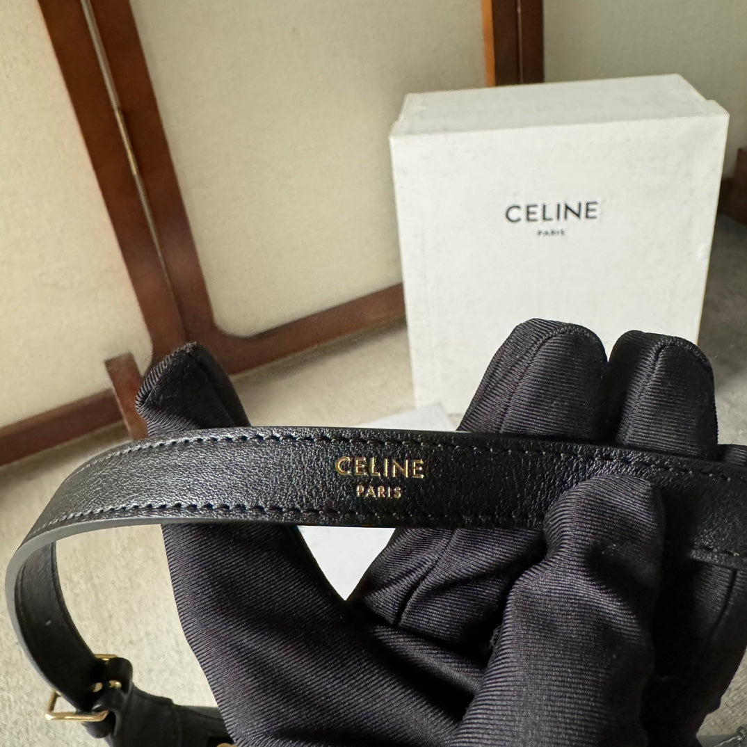 BOLSO PEQUEÑO HELOËSE CUIR 22 EN PIEL DE BECERRO NEGRA CON LOGOTIPO EN RELIEVE