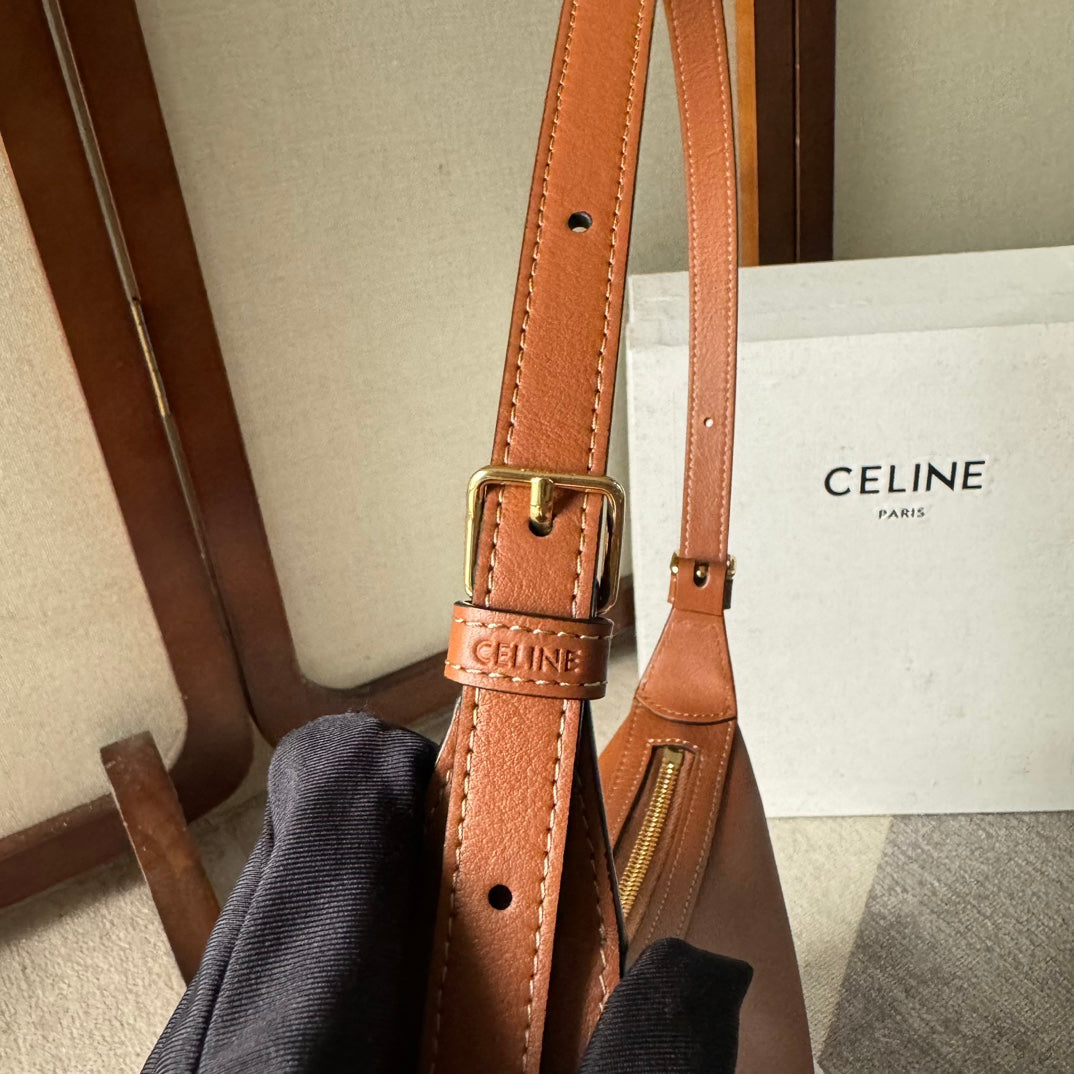 SMALL HELO?SE BAG CUIR 22 IN GINGER ORANGE CALFSKIN EMBOSSED LOGO