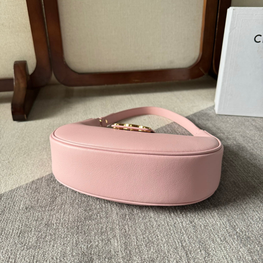 BOLSO MEDIANO AVA TRIOMPHE 23 EN PIEL DE BECERRO LISA ROSA CLARO CON HERRAJES DORADOS