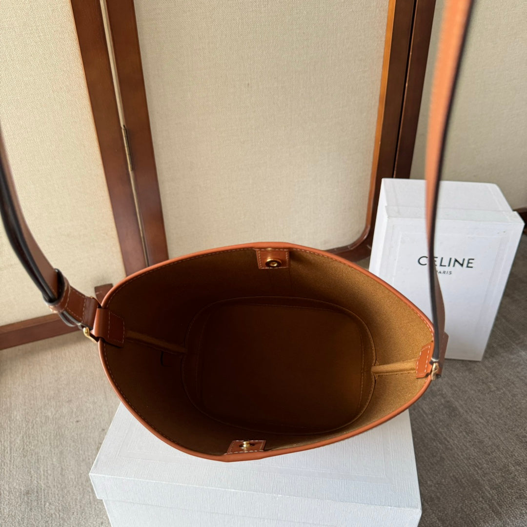 SEAU 30 EN TOILE TRIOMPHE BEIGE ET GARNITURES EN CUIR DE VEAU ROUGE MARRON
