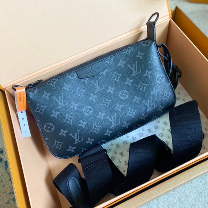 POCHETTE ACCESSOIRE XL 28 DE LONA ECLIPSE MONOGRAMA NEGRO