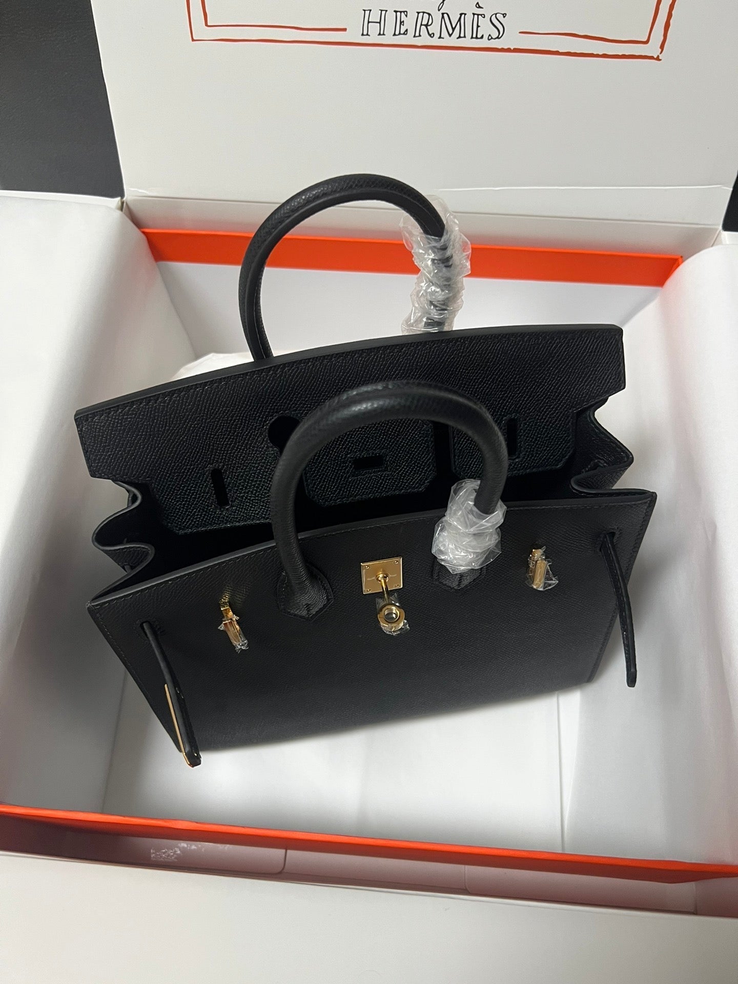 HM BIRKIN SELLIER PIEL EPSOM NEGRA CON HERRAJES DORADOS