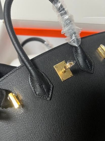 HM BIRKIN SELLIER PIEL EPSOM NEGRA CON HERRAJES DORADOS