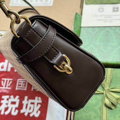 SAC À BANDOULIÈRE MOYEN LUCE 36 EN TOILE BEIGE ET GARNITURE EN CUIR DE VEAU MARRON FONCÉ, QUINCAILLERIE DORÉE