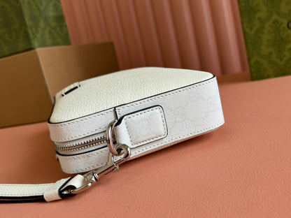 BOLSO BANDOLERA PEQUEÑO 24 CON ETIQUETA EN PIEL DE BECERRO BLANCA Y ADORNO DE LONA