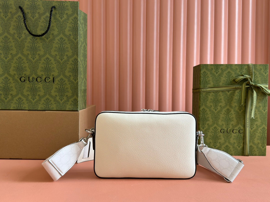 BOLSO BANDOLERA PEQUEÑO 24 CON ETIQUETA EN PIEL DE BECERRO BLANCA Y ADORNO DE LONA
