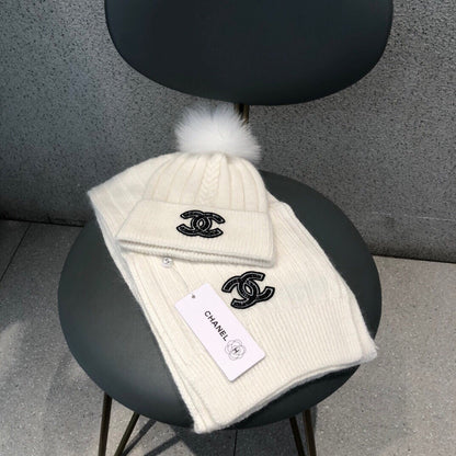 CONJUNTO BUFANDA Y GORRO EN LANA BLANCA 420820 