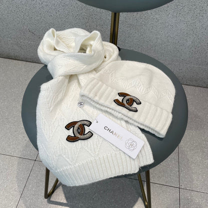 CONJUNTO GORRO Y BUFANDA EN LANA BLANCA 420824 