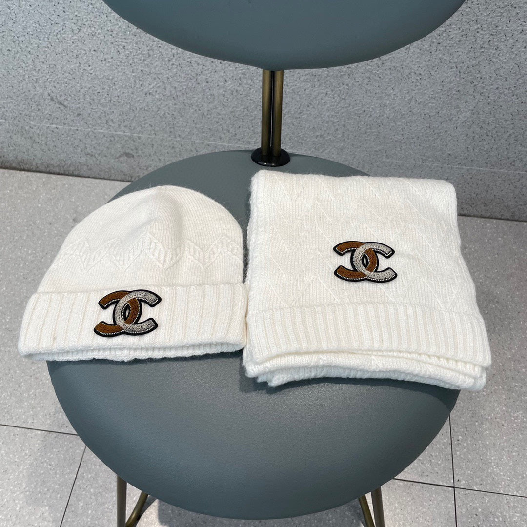 CONJUNTO GORRO Y BUFANDA EN LANA BLANCA 420824 