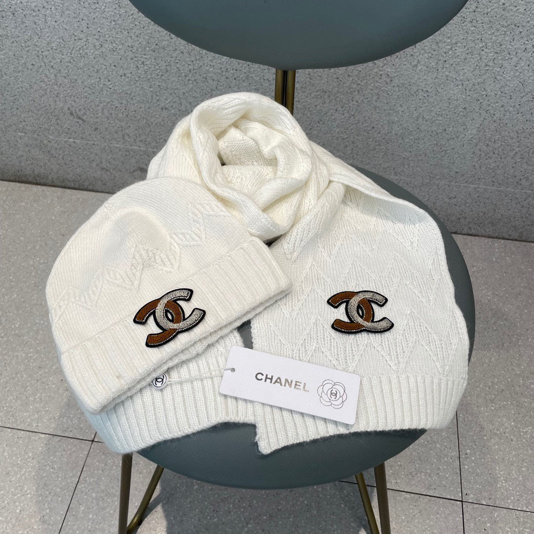 CONJUNTO GORRO Y BUFANDA EN LANA BLANCA 420824 