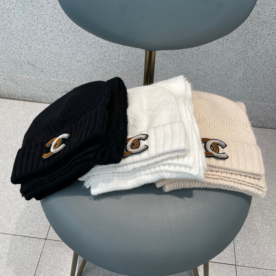 CONJUNTO GORRO Y BUFANDA EN LANA BLANCA 420824 