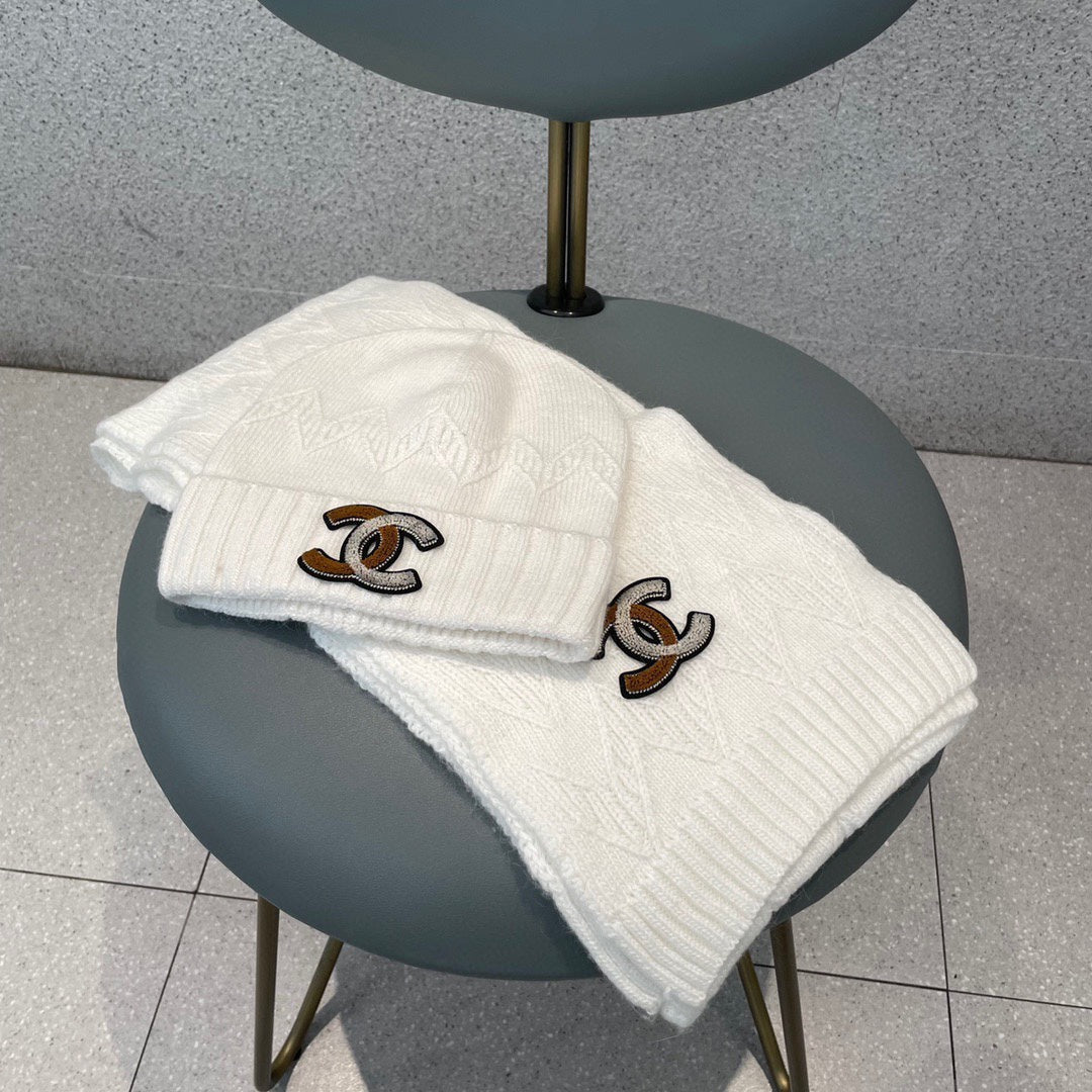 CONJUNTO GORRO Y BUFANDA EN LANA BLANCA 420824 