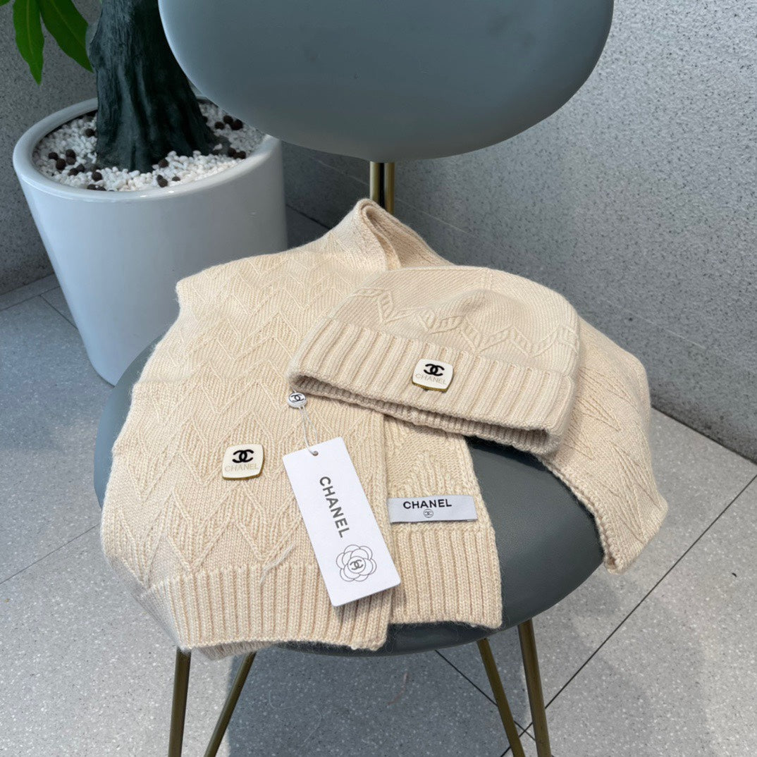 ENSEMBLE BONNET ET ÉCHARPE EN LAINE TRICOTÉE BEIGE CAMEL 420829