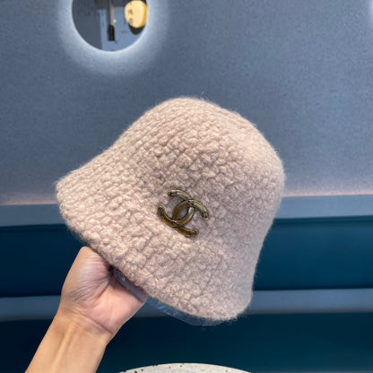 CHAPEAU BOB EN FOURRURE D'AGNEAU ROSE CLAIR 422034