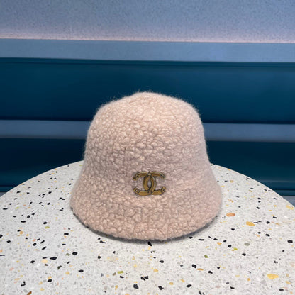 CHAPEAU BOB EN FOURRURE D'AGNEAU ROSE CLAIR 422034