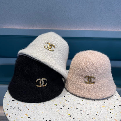 CHAPEAU BOB EN FOURRURE D'AGNEAU ROSE CLAIR 422034