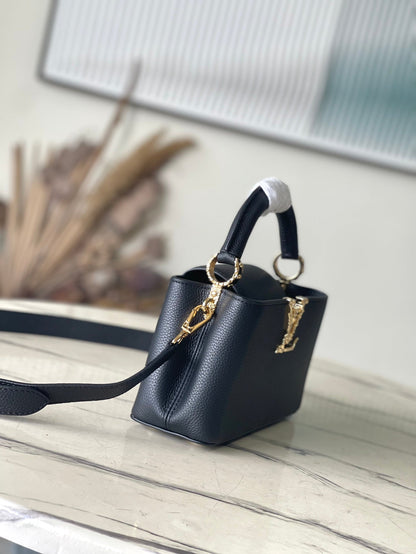 CAPUCINES EAST-WEST MINI 22 EN CUIR DE VEAU NOIR ACIER DORÉ