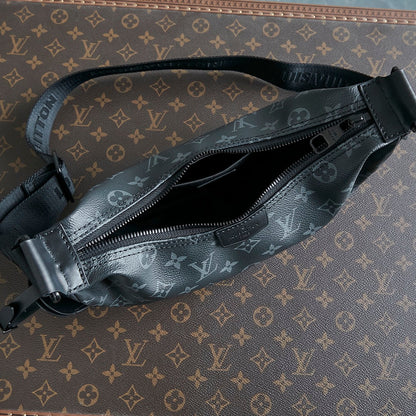 BOLSO HAMAC 28 EN LONA NEGRA MONOGRAMA ECLIPSE