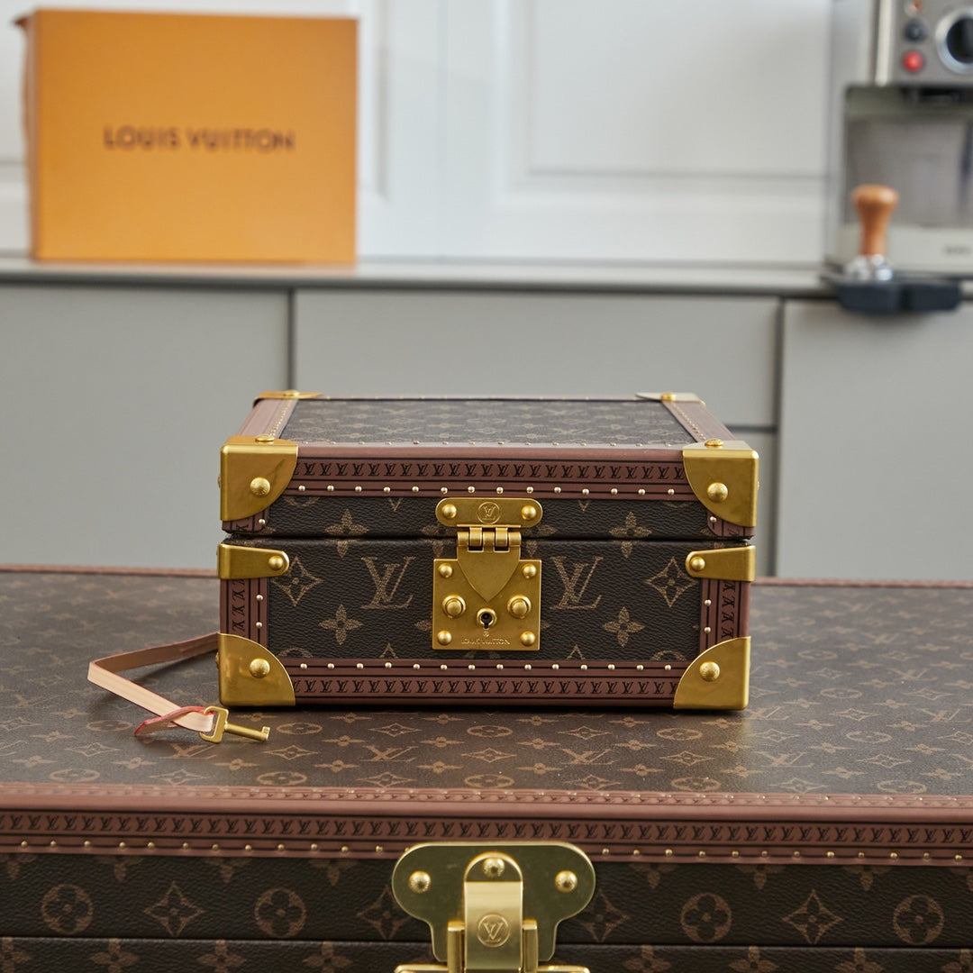 COFFRET JOAILLERIE 24 EN LONA MONOGRAMA MARRÓN OSCURO CON HERRAJES DORADOS