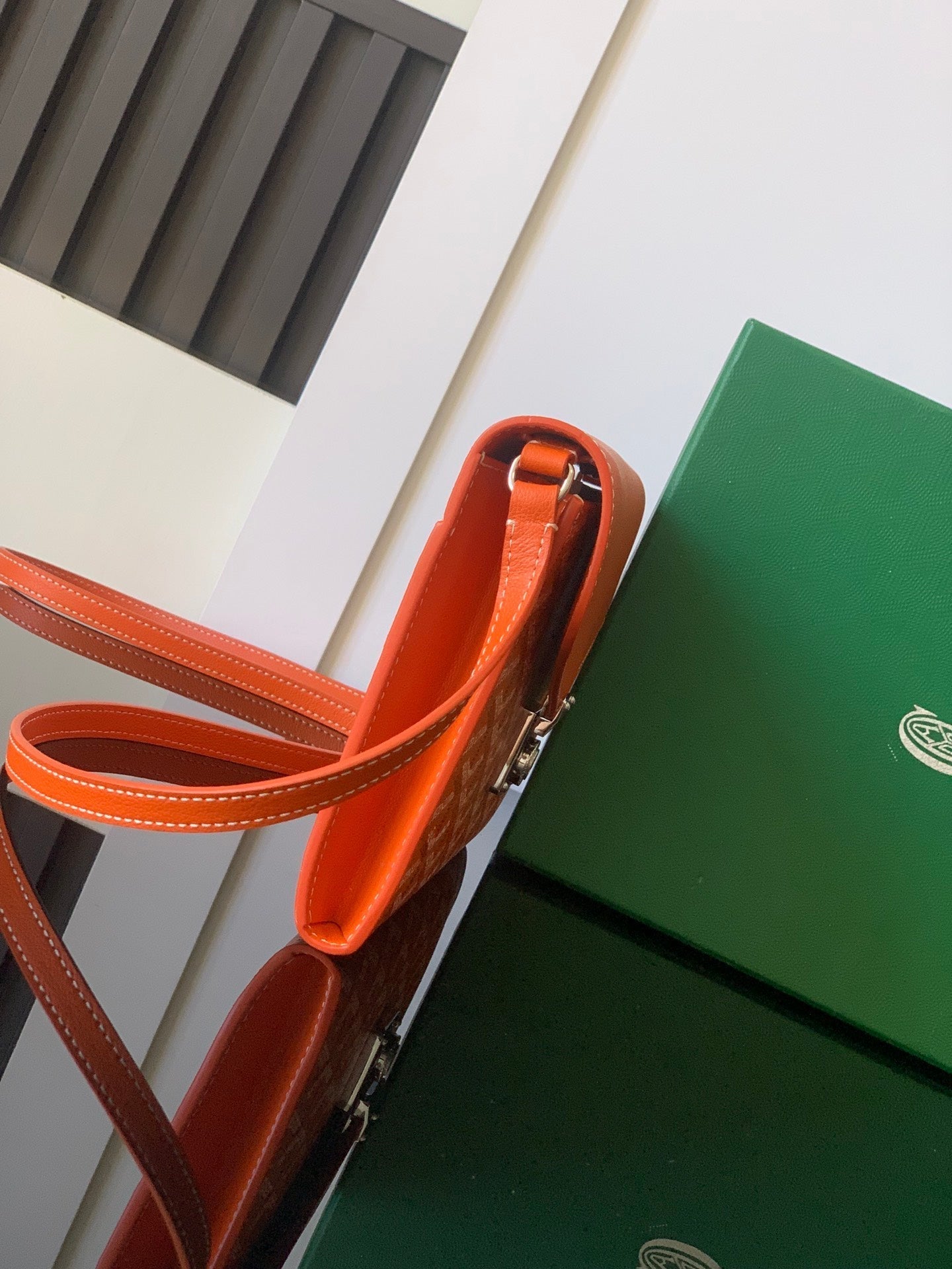 CARTERA CHIPRE 21 EN LONA GOYARDINE NARANJA Y PIEL DE BECERRO