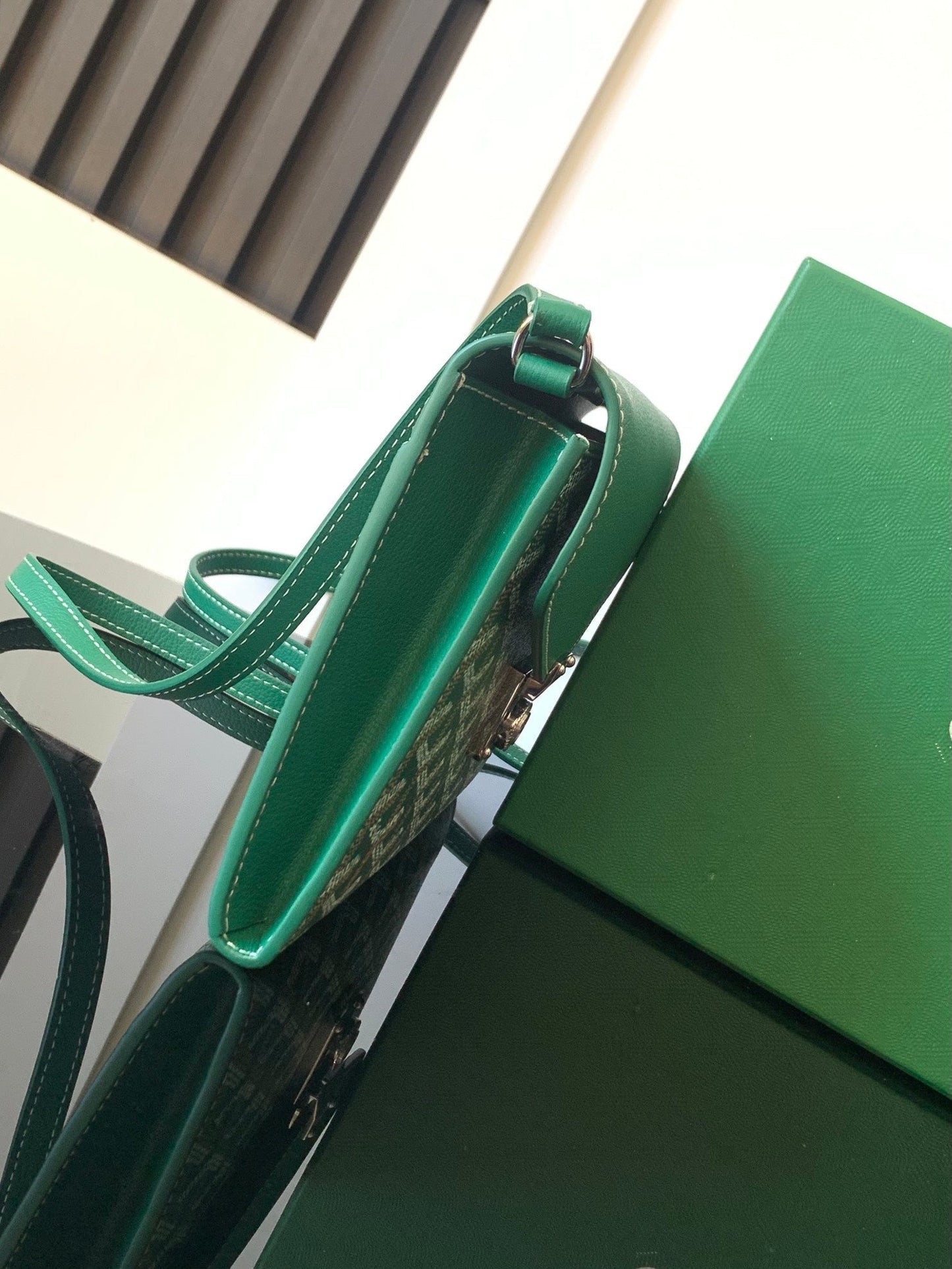 CARTERA CHIPRE 21 EN LONA GOYARDINE VERDE Y PIEL DE BECERRO