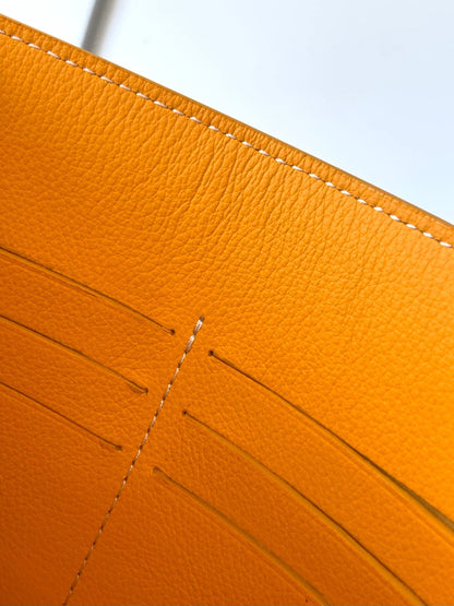 PORTEFEUILLE-POCHETTE CHYPRE 21 EN TOILE GOYARDINE JAUNE ET CUIR DE VEAU