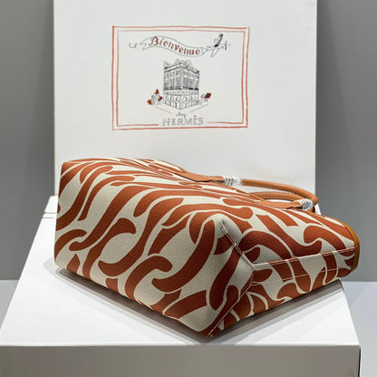 Bolso HM Steeple 28 de piel de becerro marrón y lona blanca y marrón