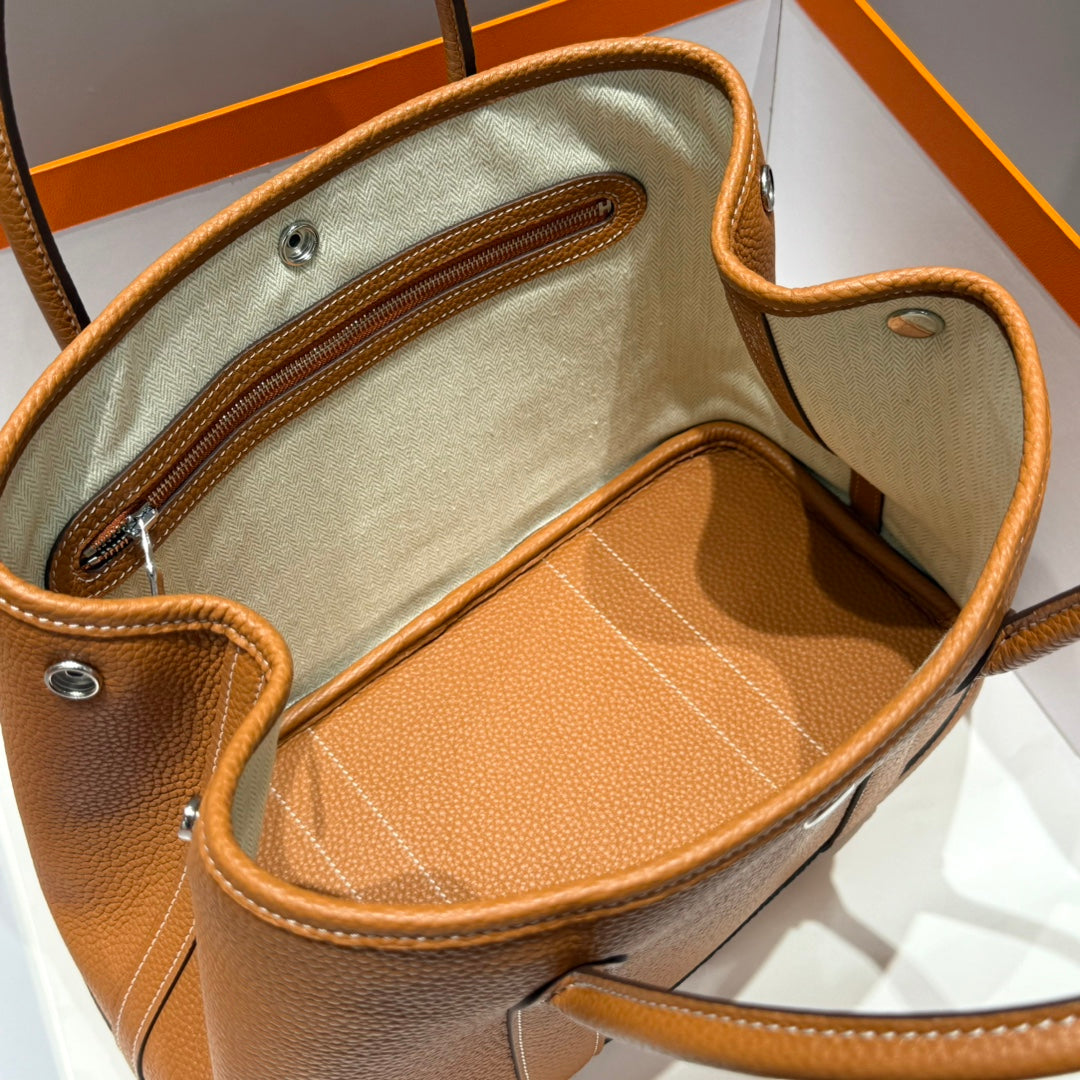 Bolso HM Garden Party 30 en piel de becerro color rojizo y negonda 237632