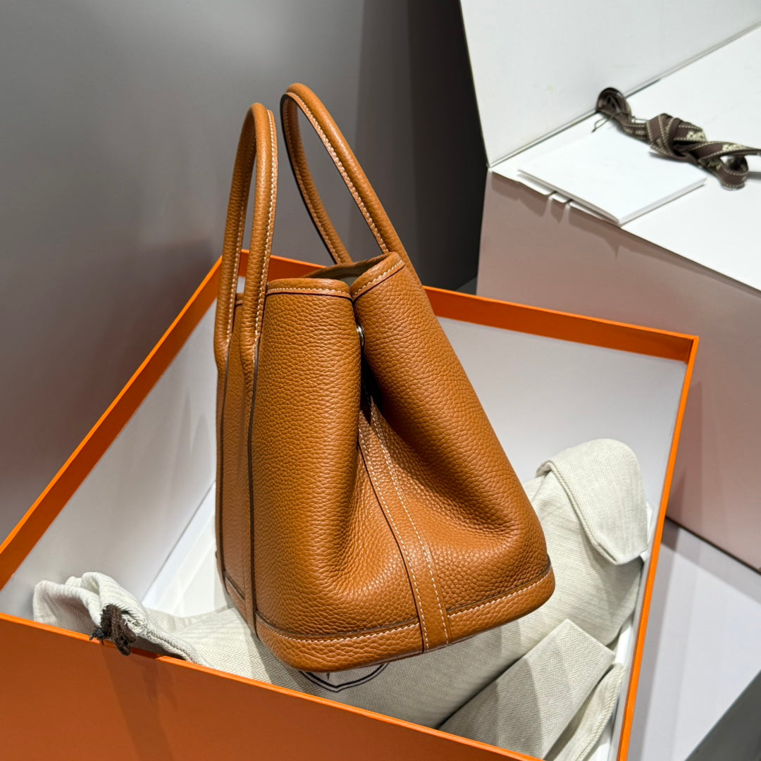 Bolso HM Garden Party 30 en piel de becerro color rojizo y negonda 237632