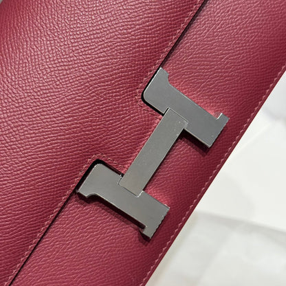 HM Constance Elan 24 Sangria Red Epsom Herrajes plateados 237349