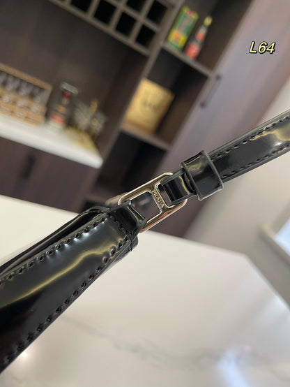 BOLSO DE HOMBRO PRA 30 CLEO DE PIEL CEPILLADA NEGRA